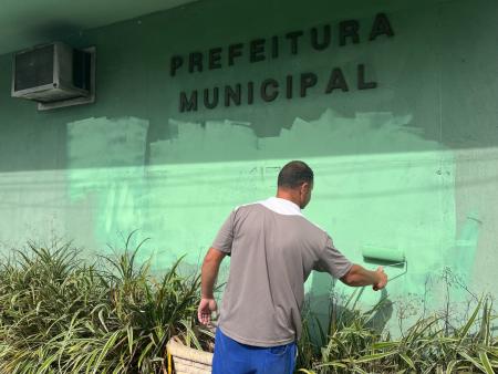 Prefeitura identifica e denuncia autor de danos ao patrimônio público e privado