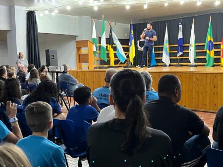 Jogos Escolares iniciam nesta quinta-feira com o Atletismo Jogos Escolares iniciam nesta quinta-feira com o Atletismo