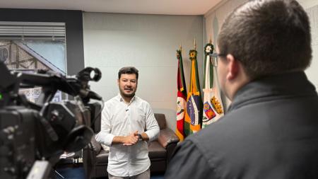 Município vai integrar programa especial de um ano das enchentes Município vai integrar programa especial de um ano das enchentes