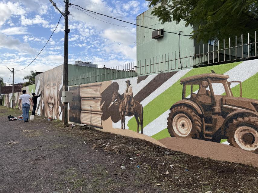 Primeiro mural cultural de Estância Velha ganha forma no PAC