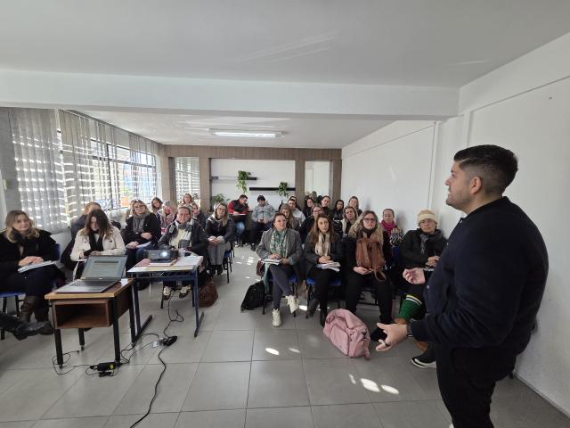 Educação promove capacitações para fortalecer enfrentamento ao racismo nas escolas de Estância Velha