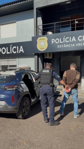 Com documento falso, homem tenta retirar videogame e é preso pela GCM