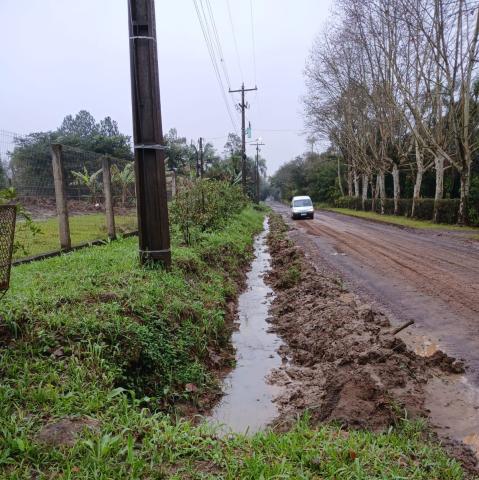 Secretaria de Obras intensifica ações para reparar danos causados pelas chuvas